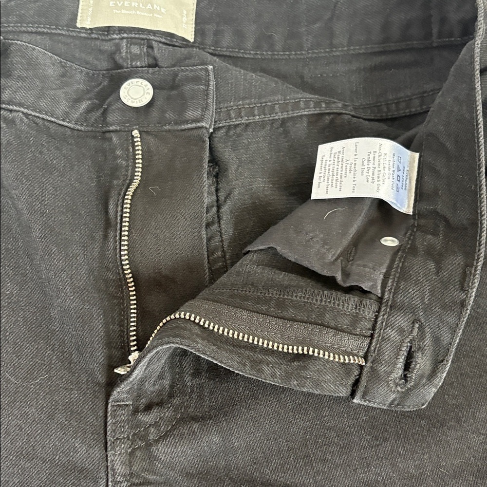 Everlane The Slouch black bootcut jean 5 pocket zip and button close - Picture 8 of 16